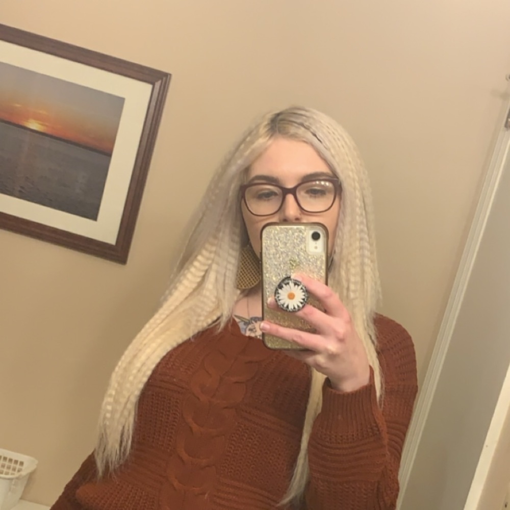 Meet your Posher, Cassie